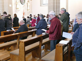 Vorstellung der Kommunionkinder in St. Crescentius ( © Karl-Franz Thiede)